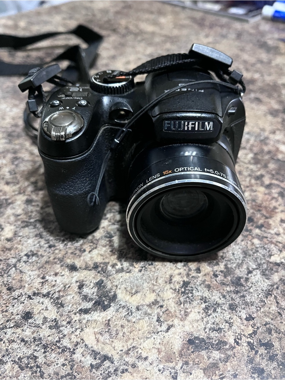 Fujifilm Black Digital Bridge Camera with Pop-Up Flash - Picture 2 of 9